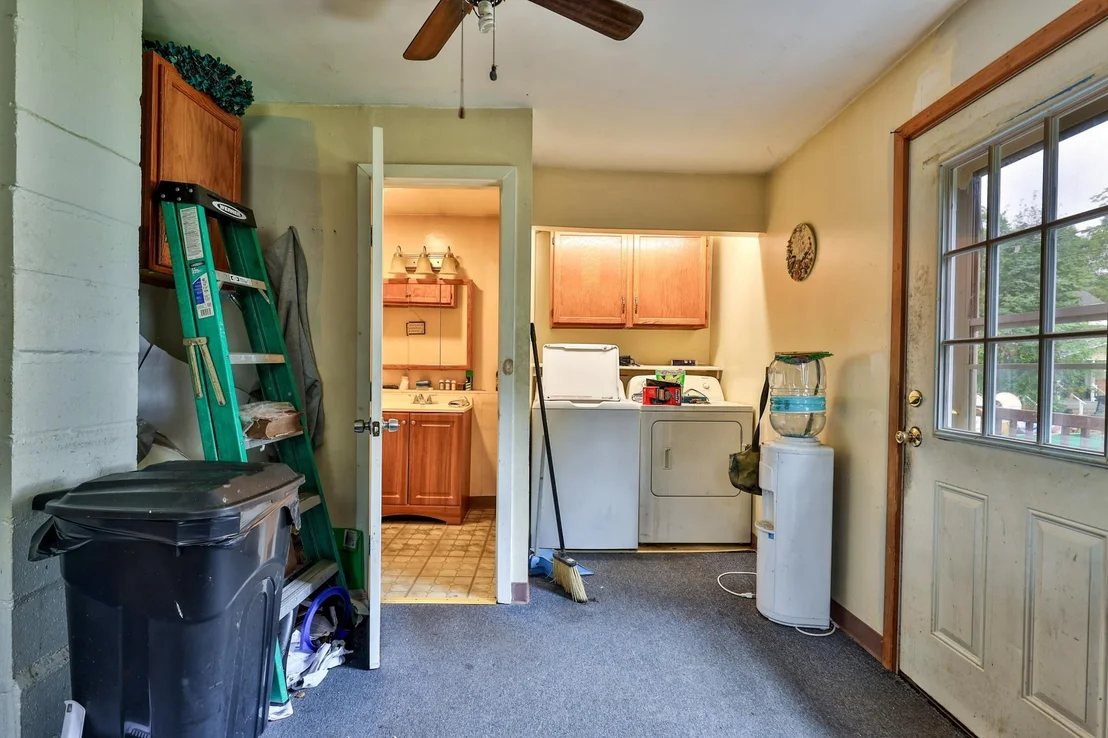 Photo of 43 Taylor