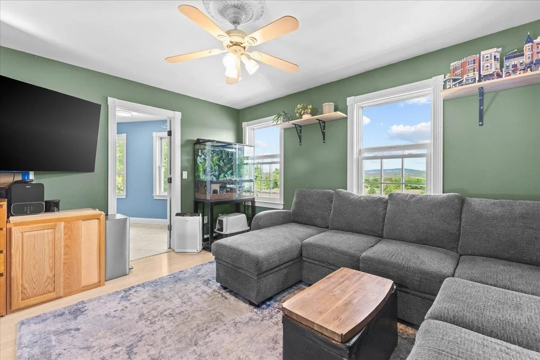 Photo of 413 Hibbard