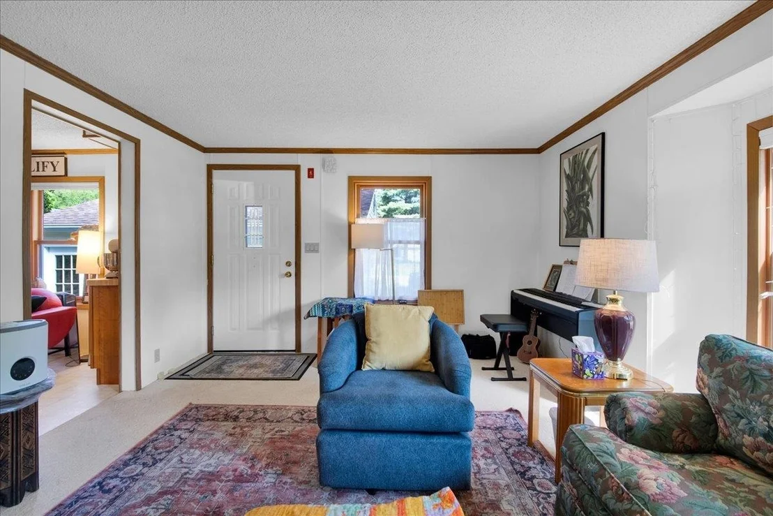 Photo of 107 Williston Woods