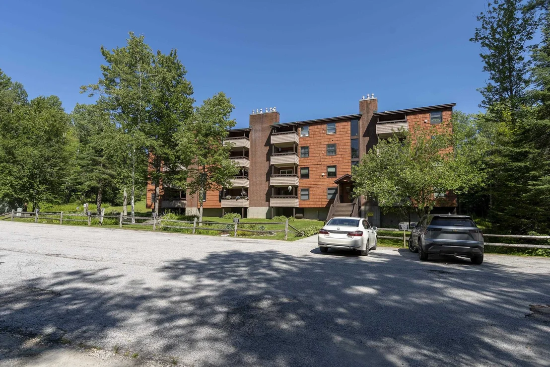 Photo of Unit 7B at 118 Gateway