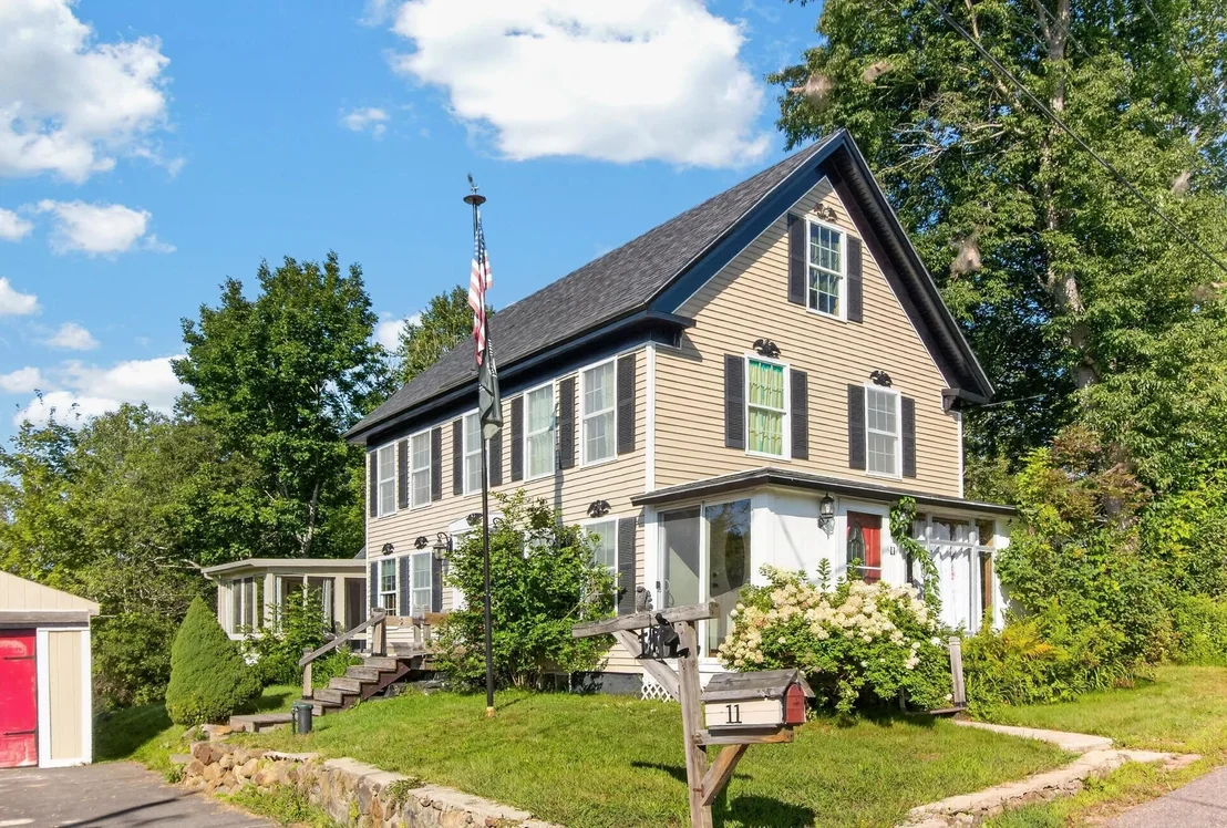 Photo of 11 Old Towne