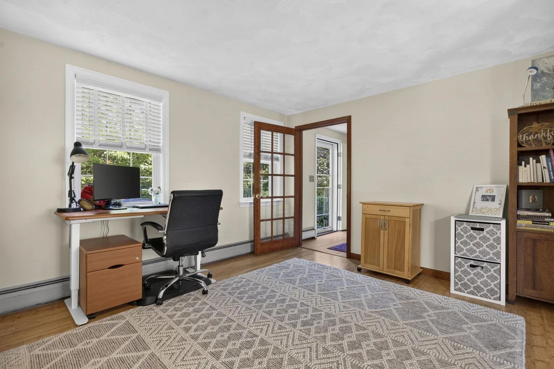 Photo of 28 Longview