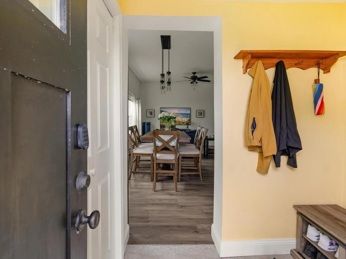 Photo of 3687 Oak Hill