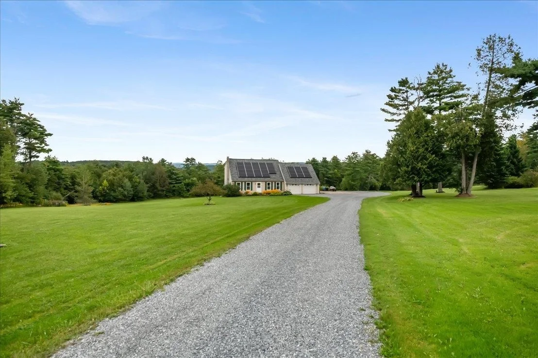 Photo of 381 Bennett