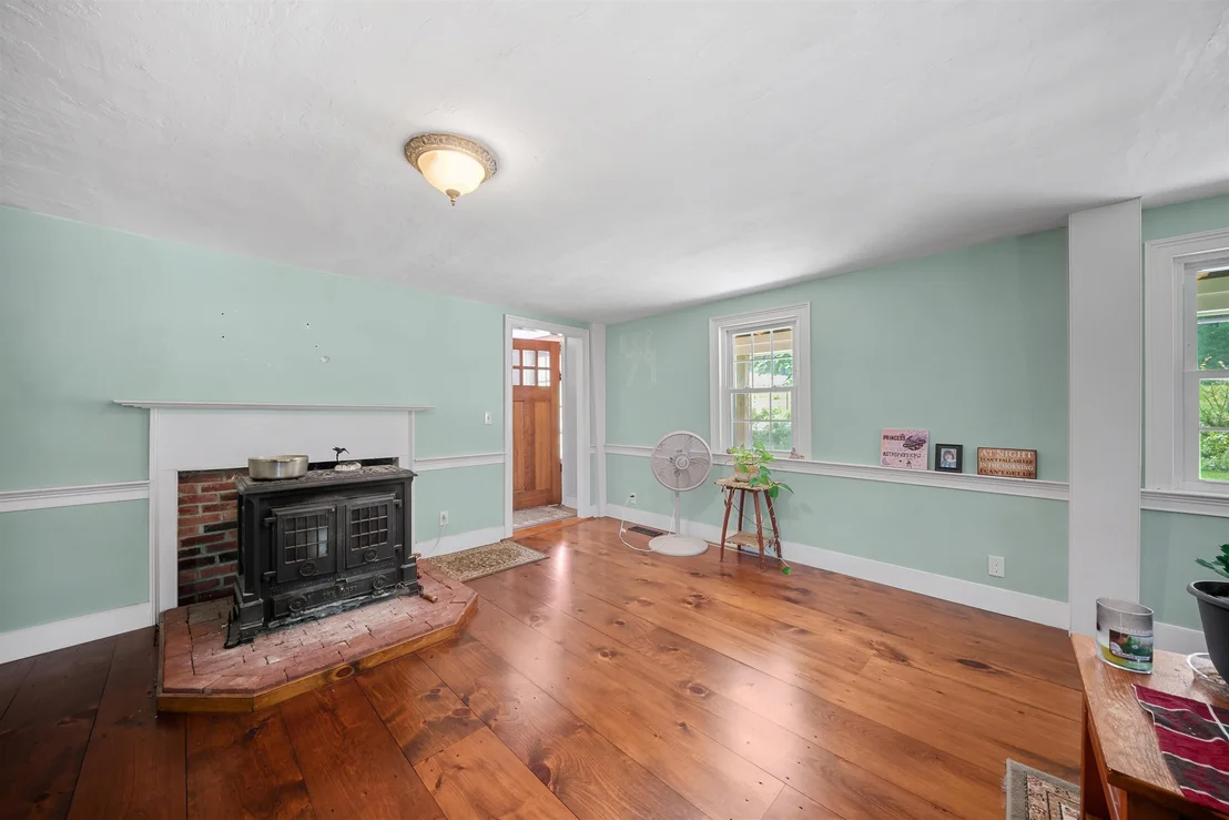Photo of 164 Mason