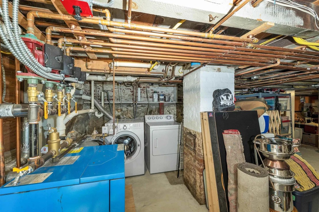 Photo of 93 Stark