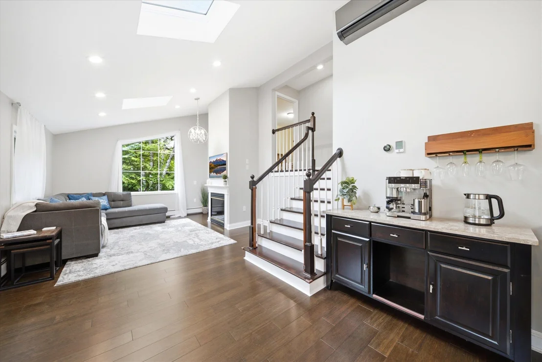 Photo of 107 Hackett Hill