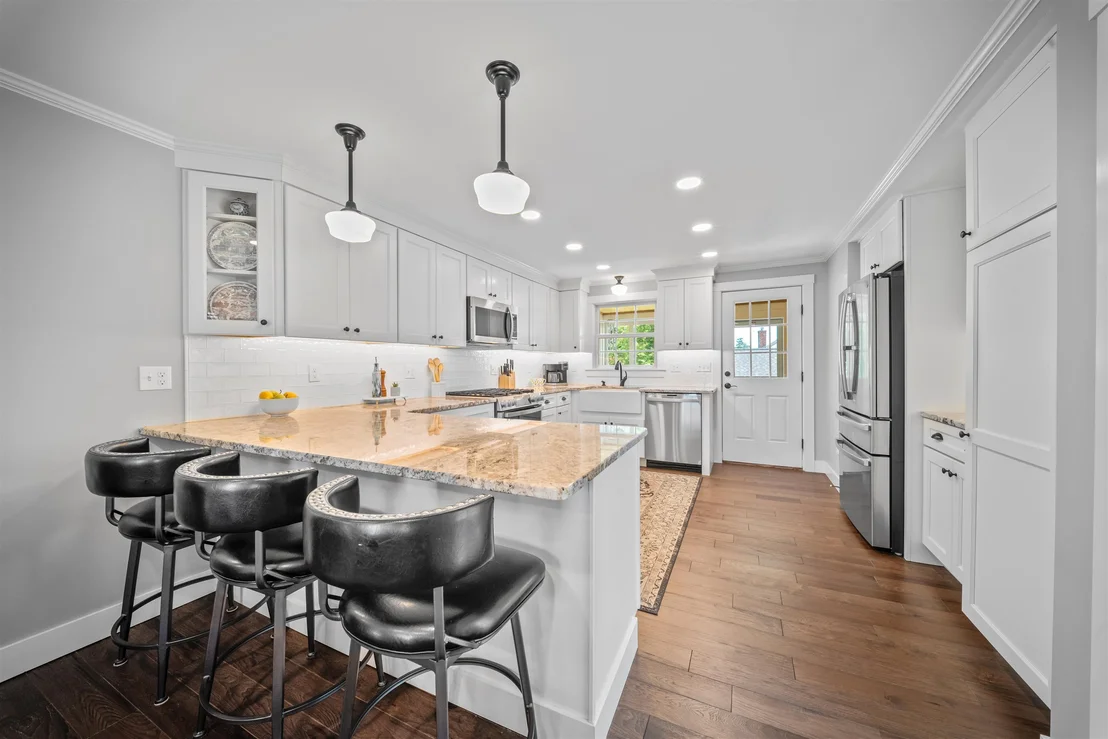 Photo of 232 Dover Point