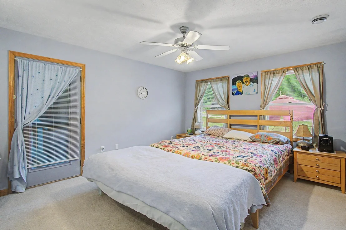 Photo of 2446 Carter Hill