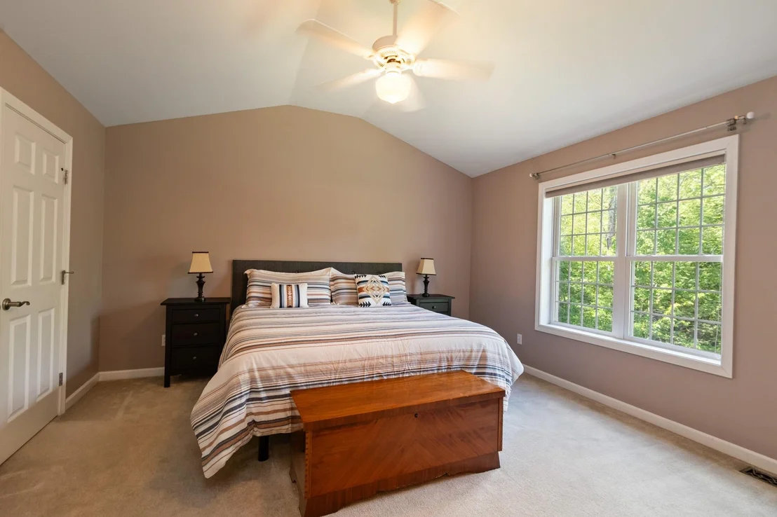 Photo of 900 Ledgewood