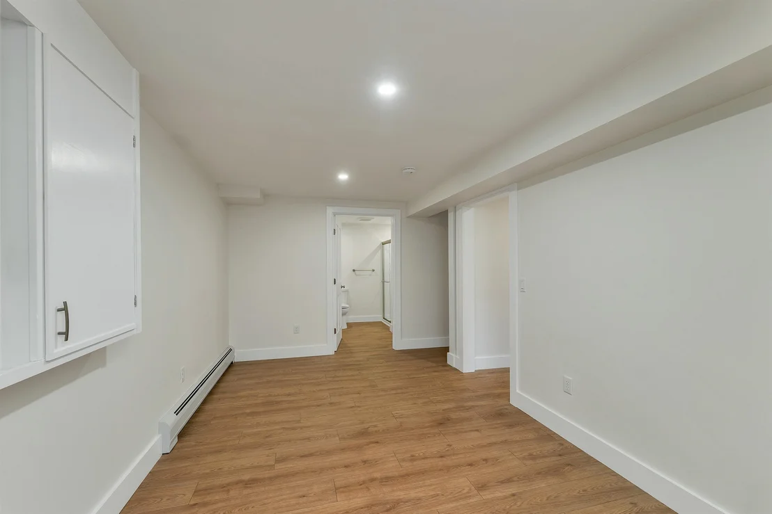 Photo of 16 Macdonald