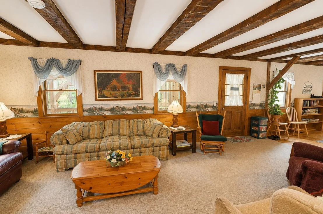 Photo of 1114 Sand Hill