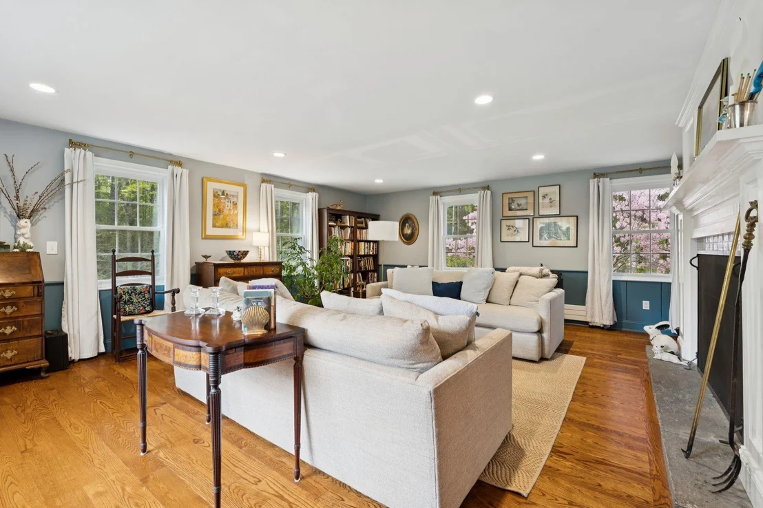 Photo of 12 Hemlock