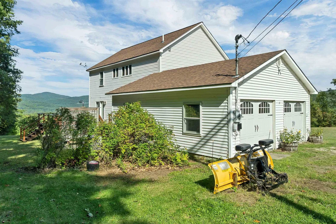 Photo of 952 Plains