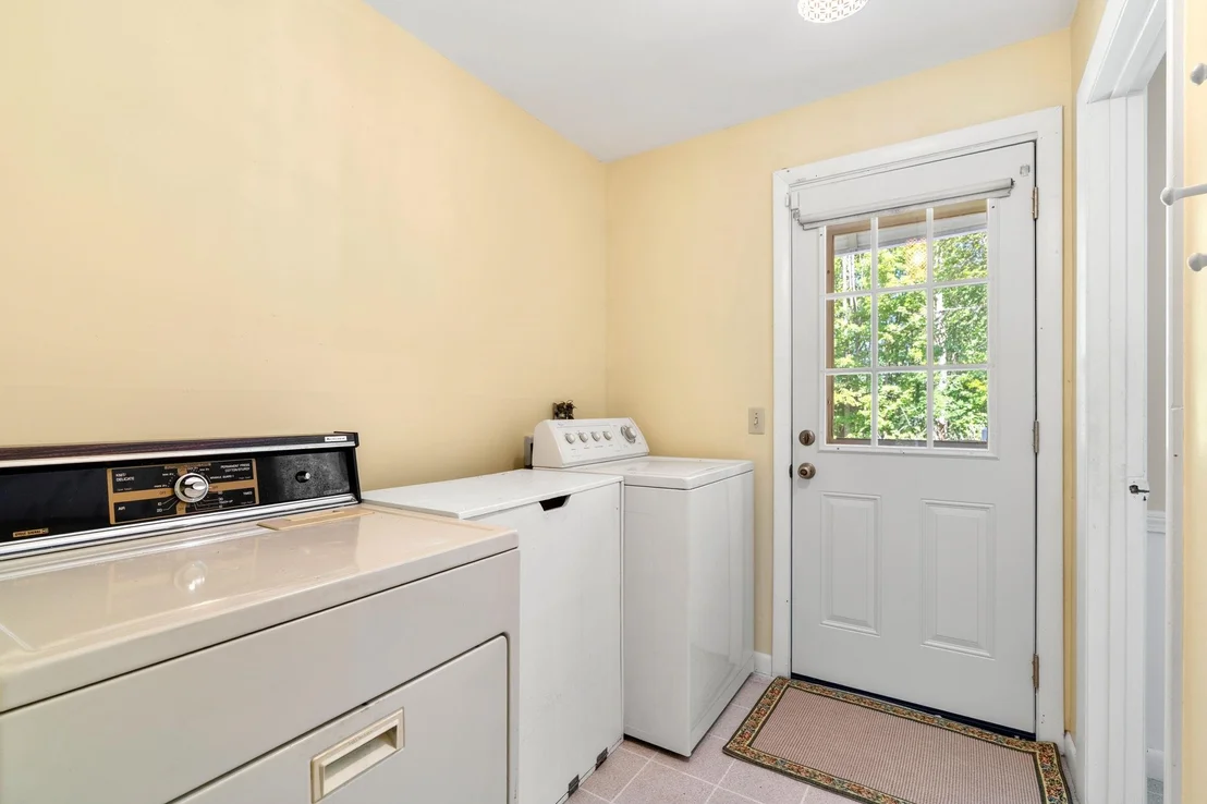 Photo of 84 Stinson
