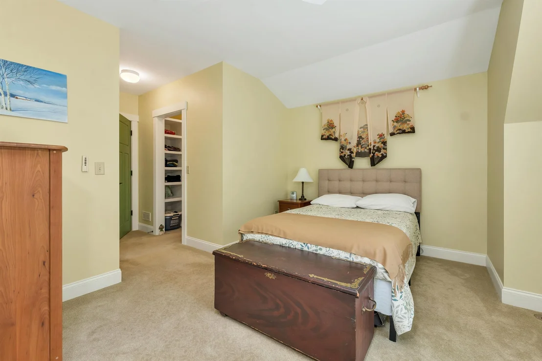 Photo of 42 Cascade Ridge