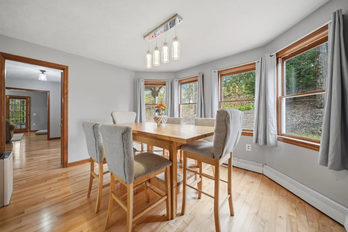 Photo of 142 Forestview
