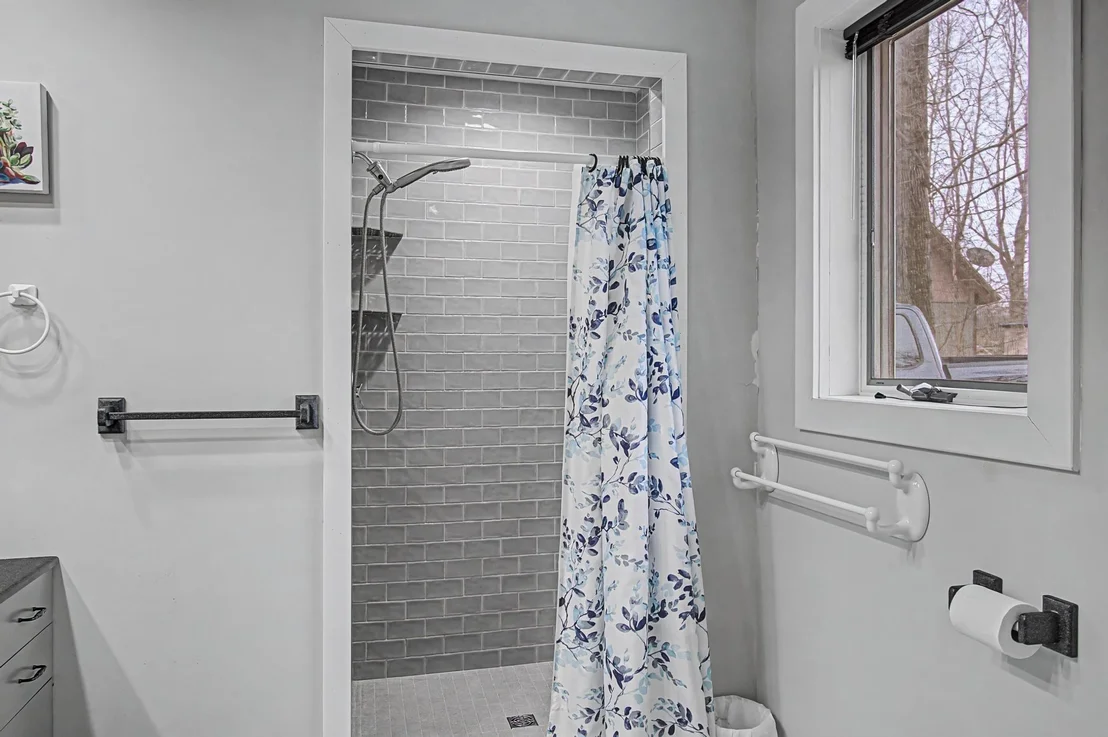 Photo of 87 Jayview