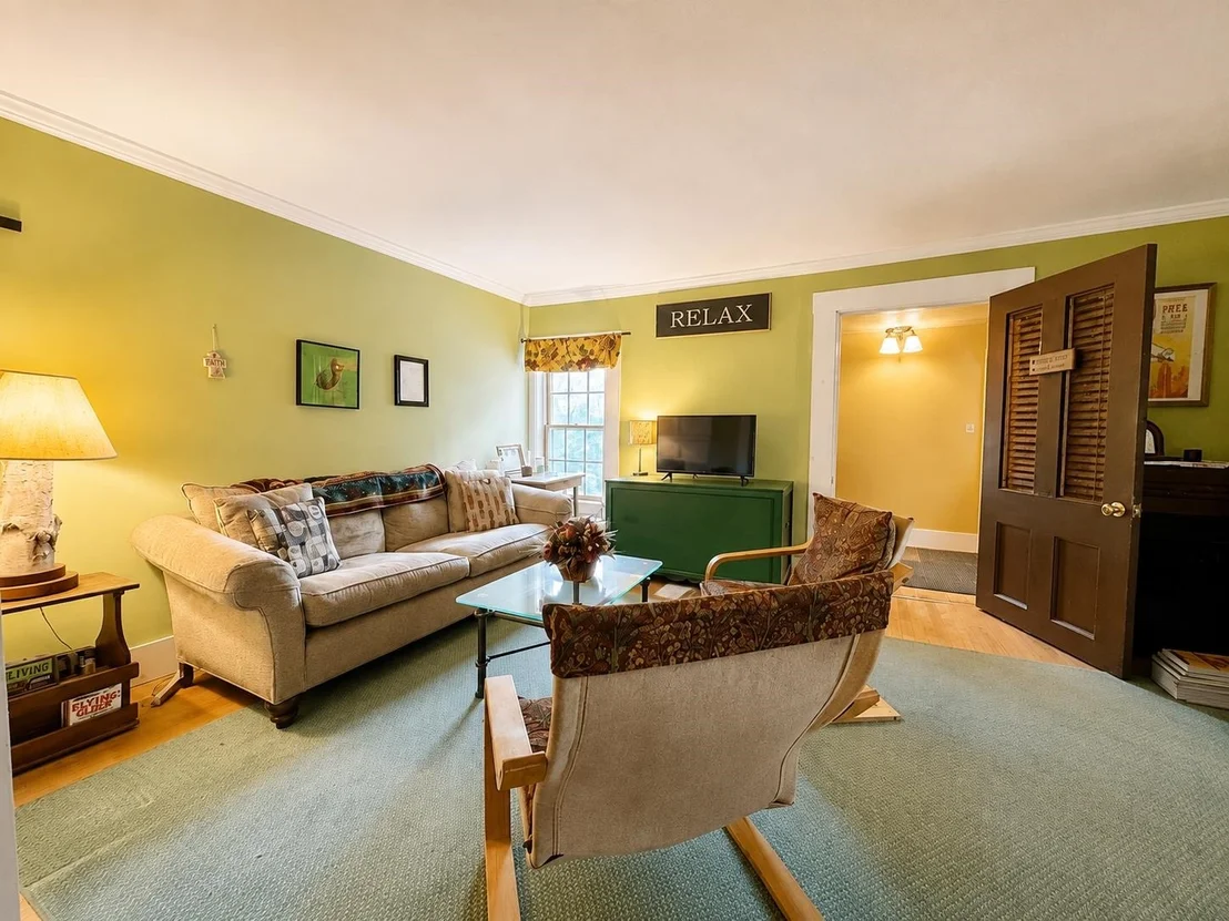 Photo of 212 Thrall