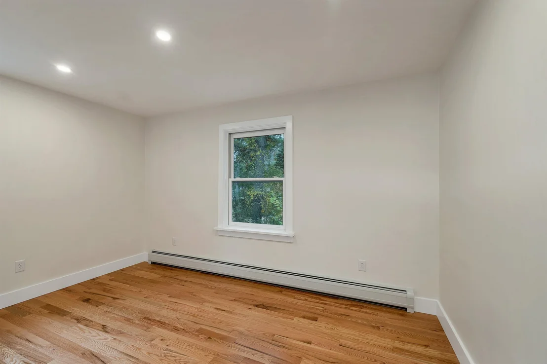 Photo of 16 Macdonald