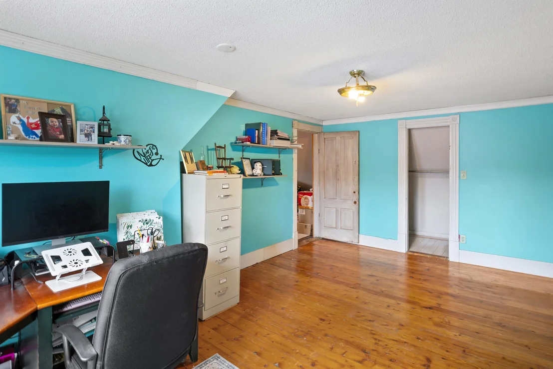 Photo of 83 Spring