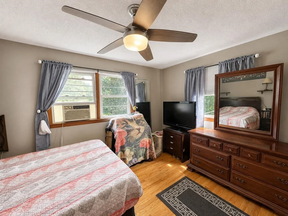 Photo of 410 Hullcrest