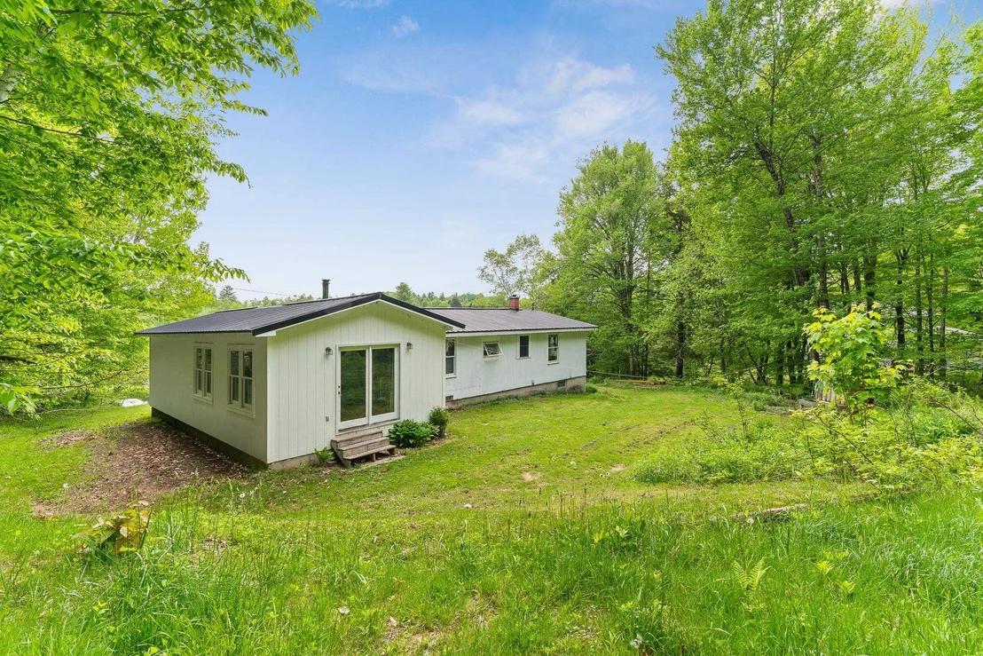 Photo of 387 Foote Brook