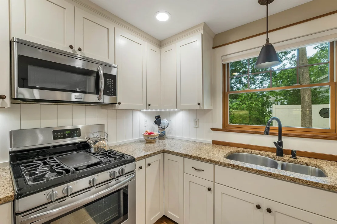 Photo of 3 Oak Knoll