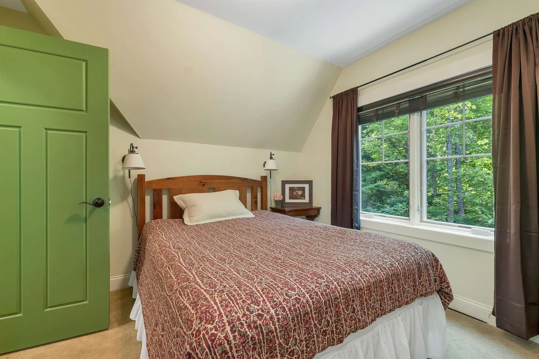 Photo of 42 Cascade Ridge