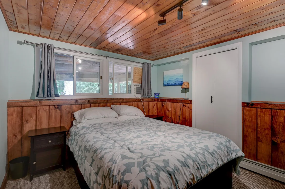 Photo of 400 Rolling Ridge