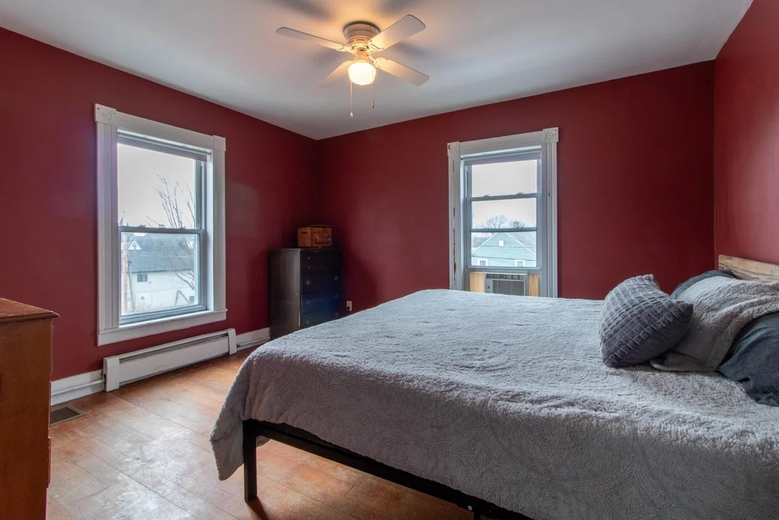 Photo of 44 Taylor