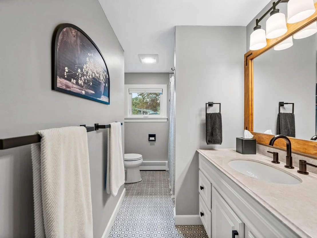 Photo of 5 Spruce