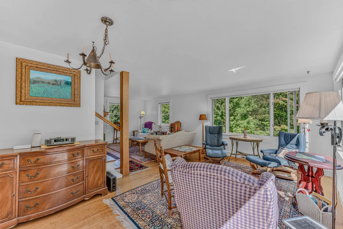 Photo of 381 Toad Hill