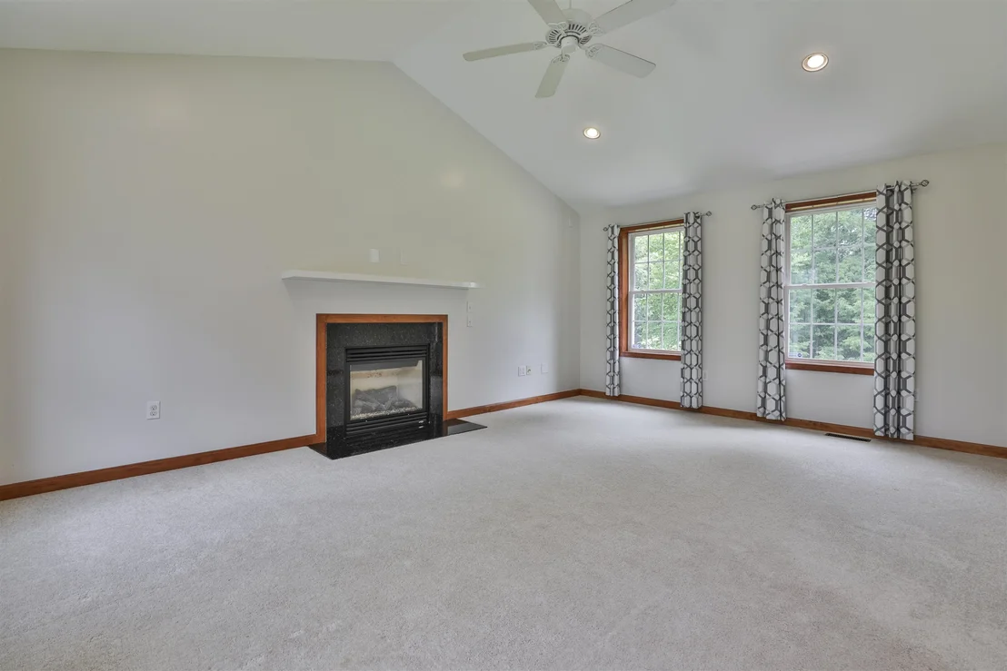 Photo of 14 Ames