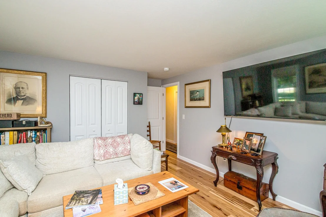 Photo of 86 Brookstone