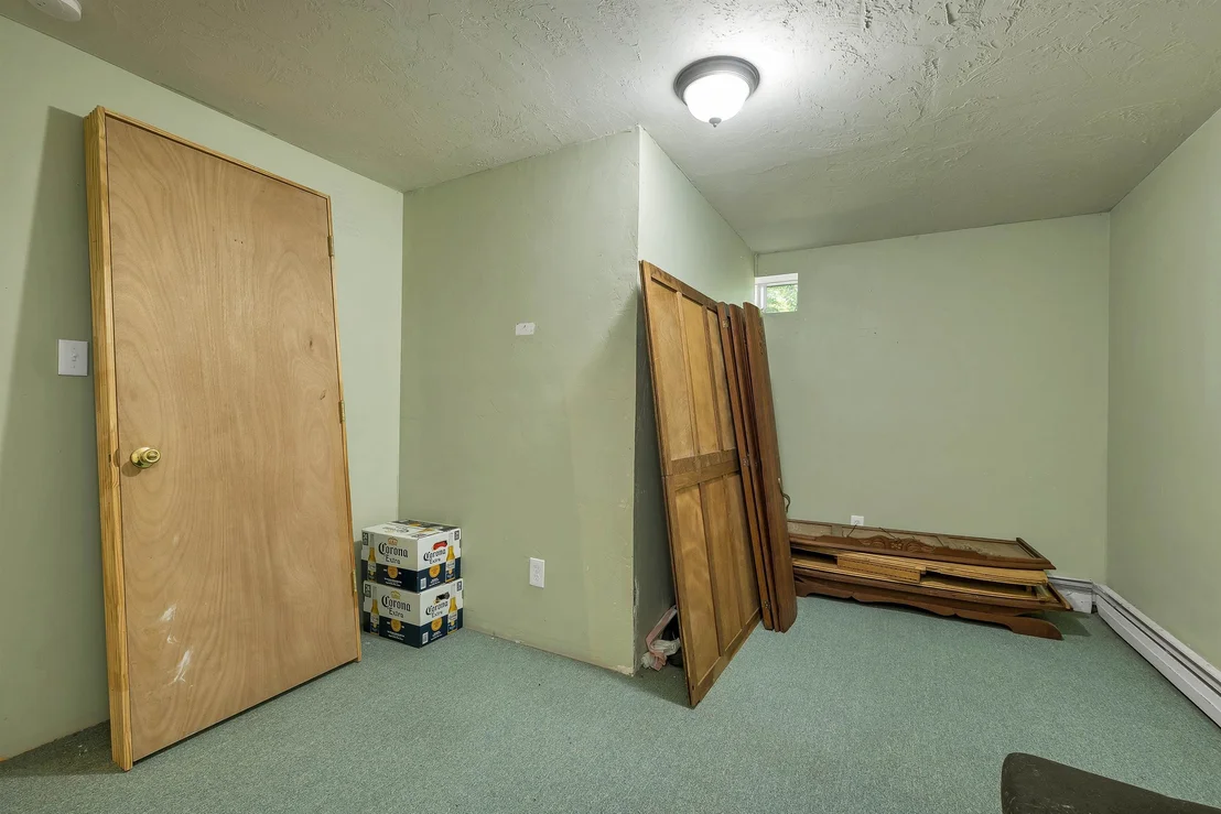 Photo of 76 I