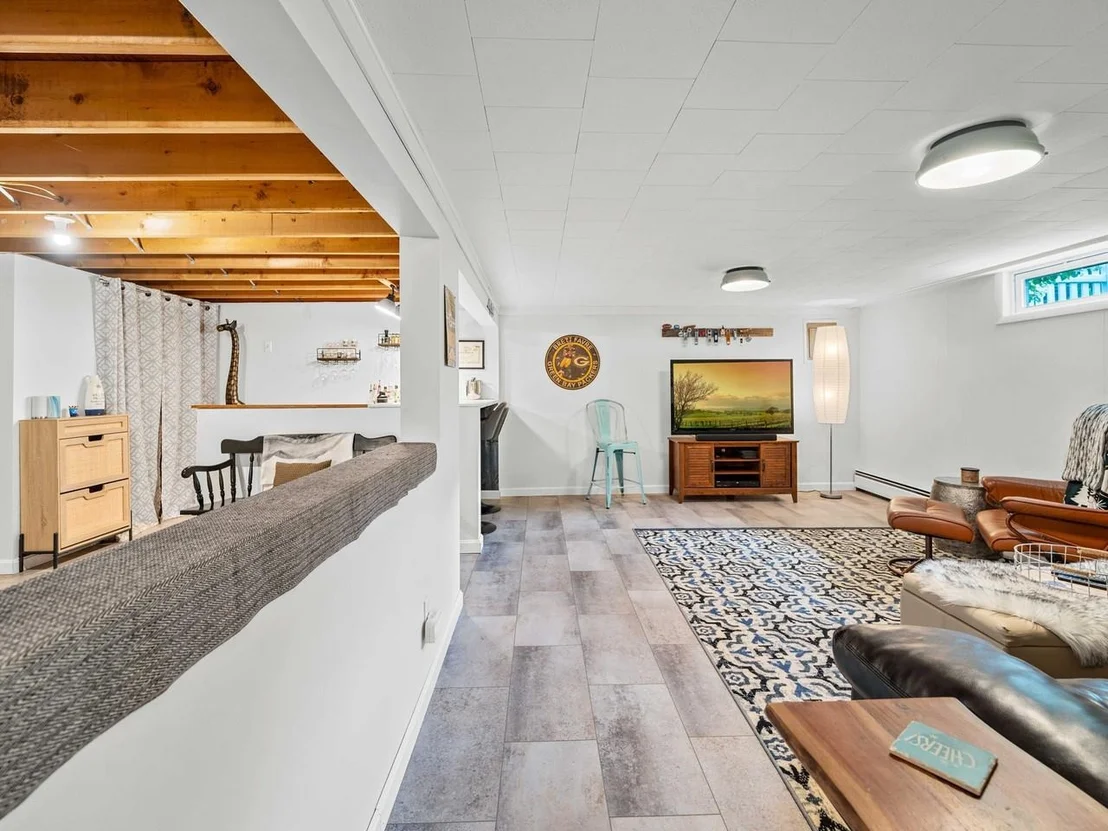 Photo of 5 Spruce