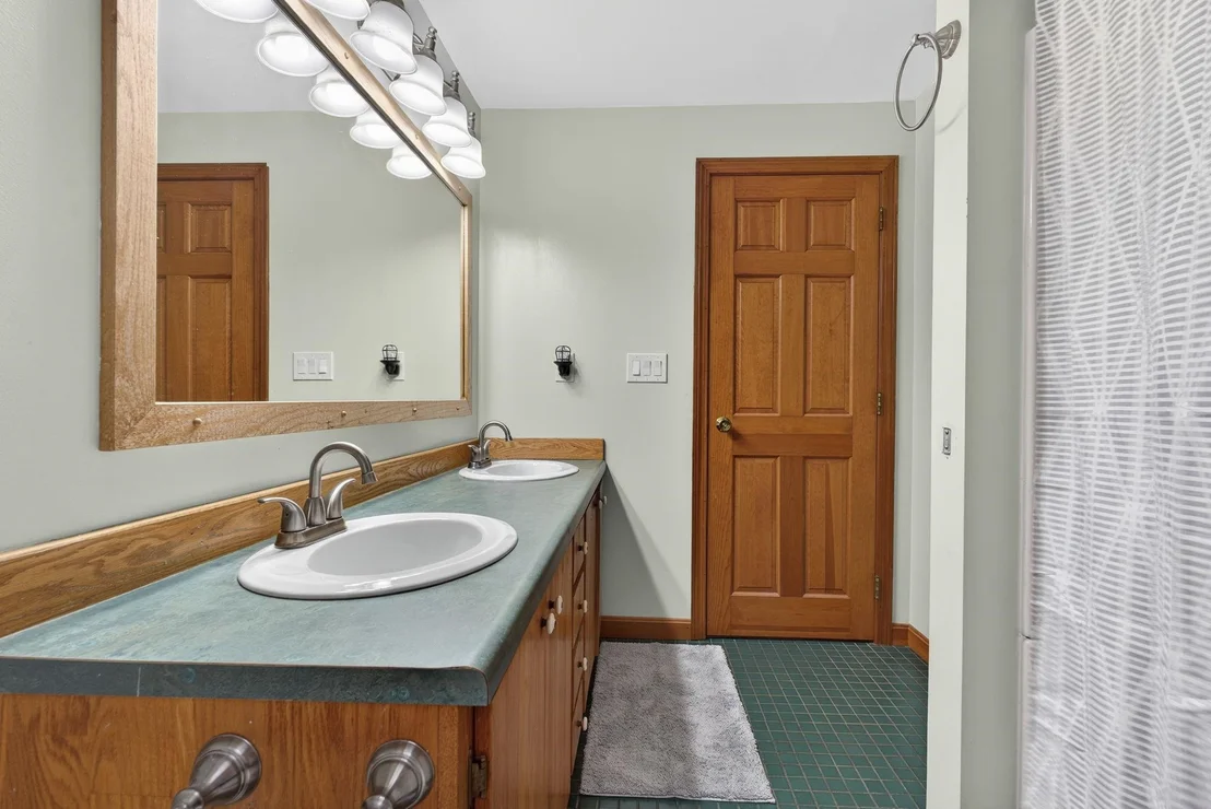 Photo of 6 Fox Ridge