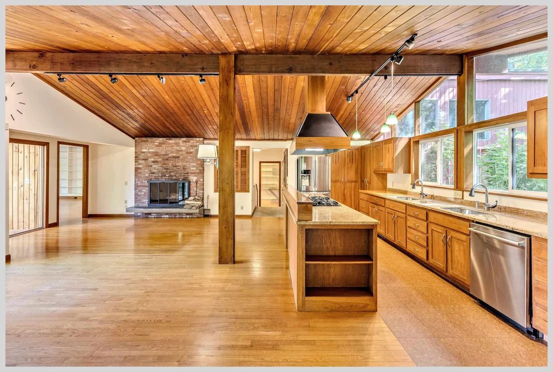 Photo of 206 River