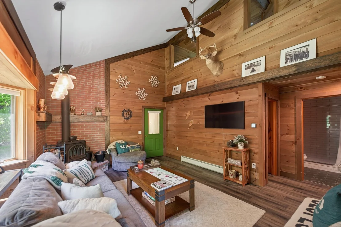 Photo of 68 Ellis Brook