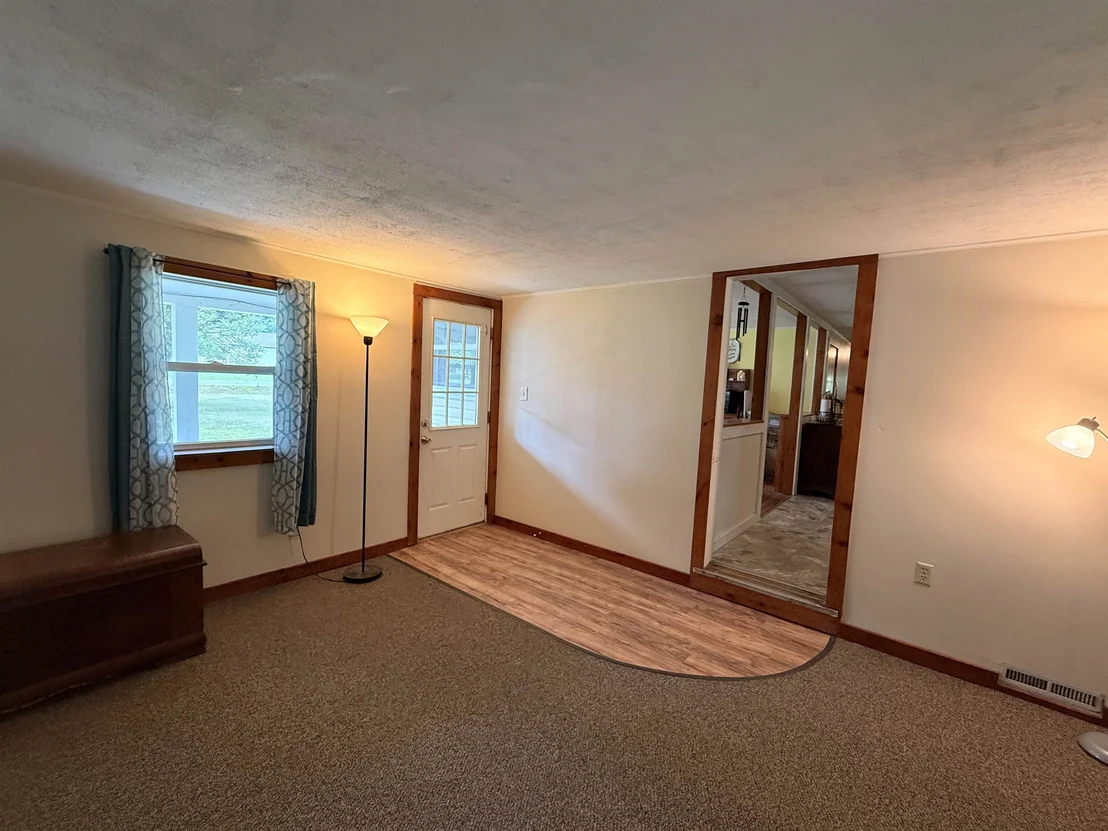 Photo of 759 Pond