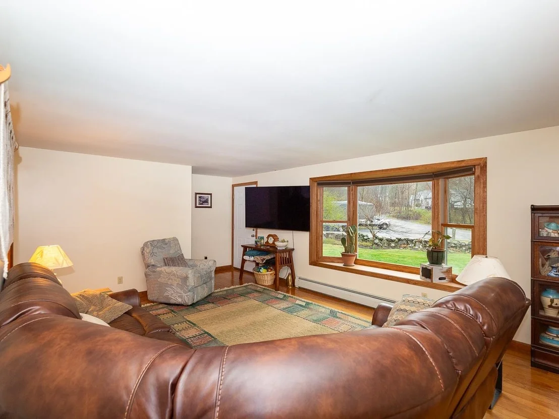 Photo of 8 Laurel
