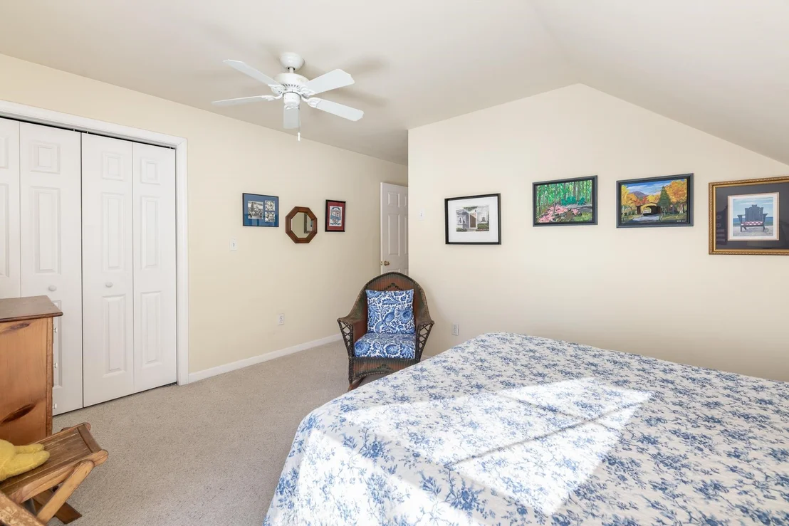 Photo of 8 Oak Knoll