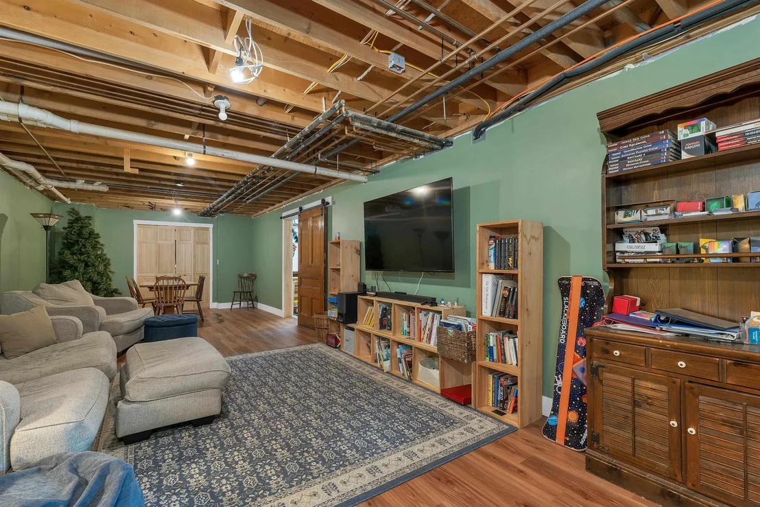 Photo of 1350 Barker