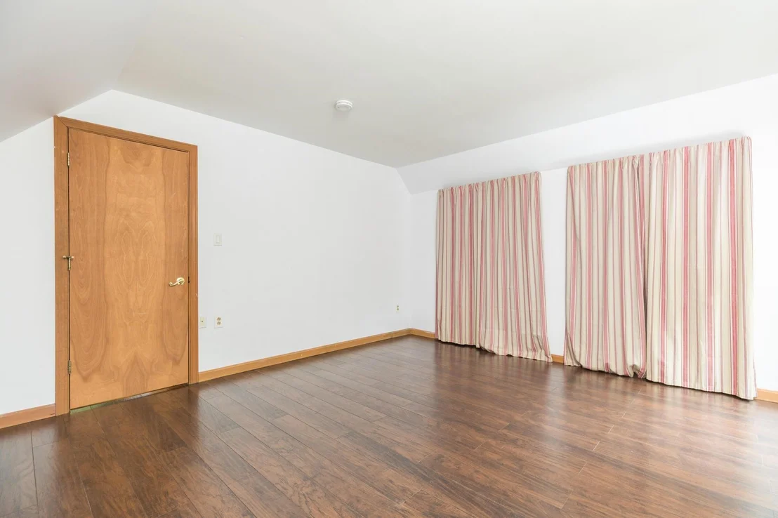 Photo of 19 Glen Hill
