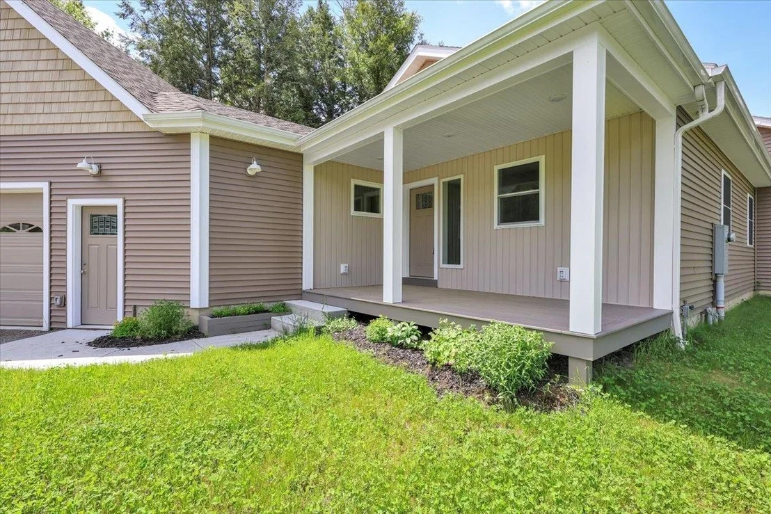Photo of 49 Hemlock