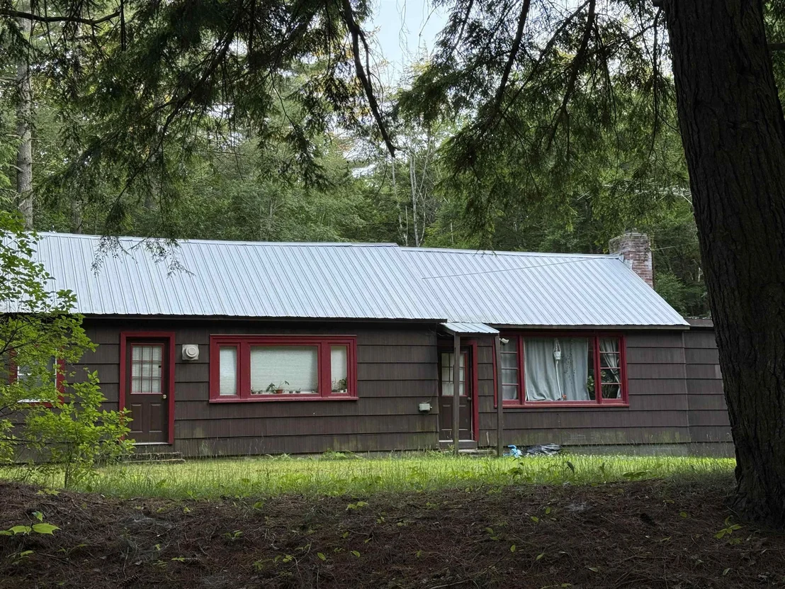 Photo of 849 Knapp Pond