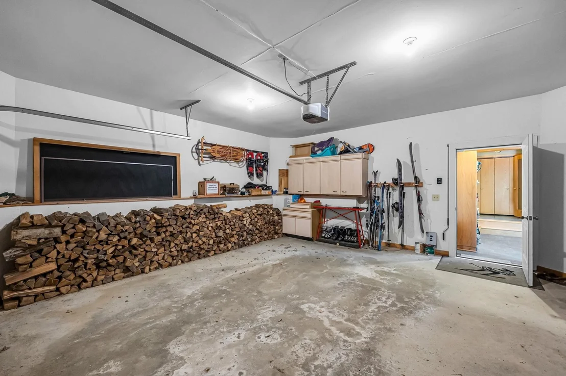 Photo of 33 Carinthia