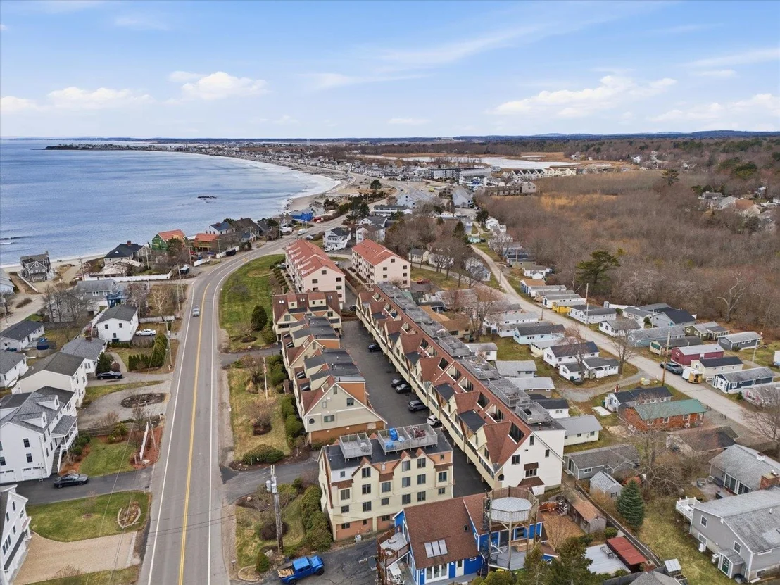 Photo of Unit 8 at 989 Ocean