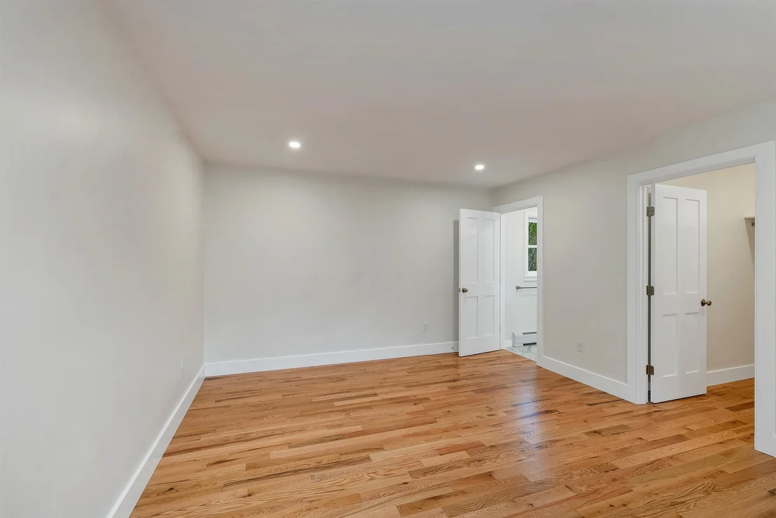 Photo of 16 Macdonald